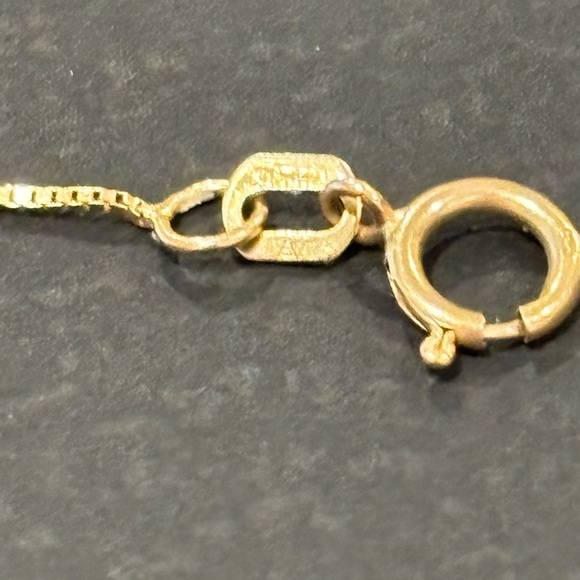 14k Gold Elegant box Gold Necklace - Picture 8 of 11